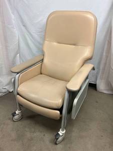 lot 3 image: WOW MSRP $2800&nbspLumex Deluxe Clinical Extra Comfort Care Recliner Resident Patient Bariatric Recovery Geri Chair With Shock & Dialysis&nbspPositions & Extra Wide Seat 24 450Lb. Capacity- Flip Up Double Sided Trays - See Pics For Condition