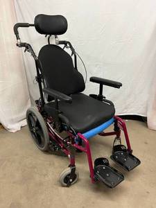 lot 8 image: MSRP $3500 Invacare Spree 3G Tilt-In-Space Wheelchair - Excellent Working Condtion
