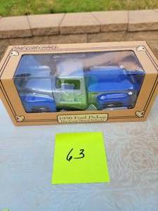 2001 1956 Ford Pickup 116 Scale
