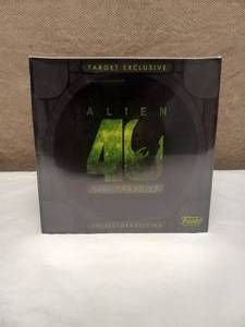 lot 11 image: NEW FUNKO POP ALIEN 40TH ANNIVERSARY COLLECTORS EDITION