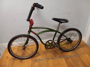 lot 42 image: VINTAGE 1971 SCHWINN STINGRAY BMX BIKE