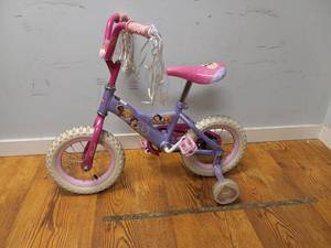 lot 45 image: HUFFY 12 BIKE