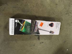 Dyson V15 Detect Cordless Stick Vacuum Cleaner Retails Retails for $685 Customer Returns See Pictures