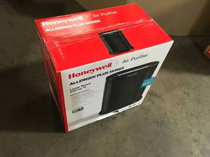 Honeywell HEPA Air Purifier, Large Room (310 sq. ft.) Black  Customer Returns See Pictures