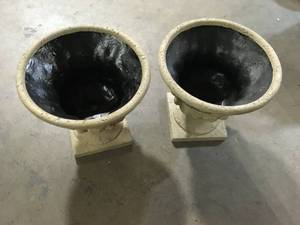 2 Lots of Assorted Luzon 14 in. Natural LavaStone Urn Planter by Classic Home & Garden   Customer Returns See Pictures