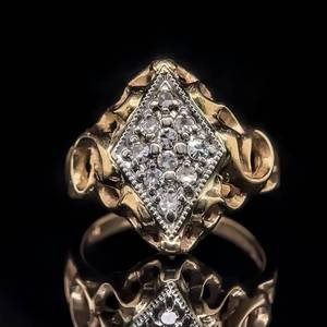 lot 28 image: 0.30ct Diamond Cluster Scrolling Design Filigree Estate Ring in Yellow Gold $1,650 Retail
