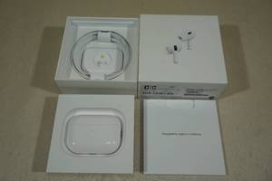lot 4 image: Apple Airpod Pros with MagSafe Charging Case 2nd generation
