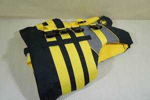 lot 103 image: Body Glove Adult Water Life Vest LargeXL