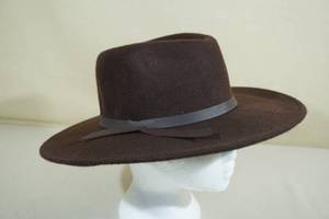 lot 122 image: Universal Thread Wide Brim Adjustable Hat -Brown