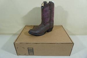 lot 132 image: Smoky Mountain Boots -Kids Size 2, BrownPink Stitching