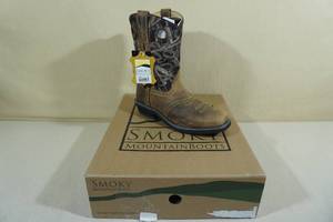 lot 134 image: Smoky Mountain Boots -Kids Size 7.5, Real TreeBrownPink Stitching