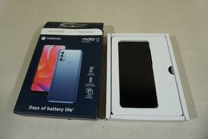 lot 145 image: Unlocked Motorola Moto G Cell Phone Model No YDMW92913E7P