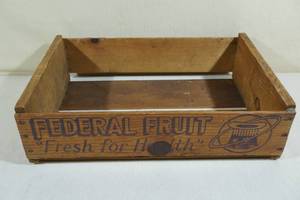 lot 172 image: Federal Fruit Vintage Shipping Crate