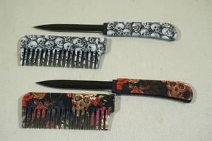 lot 188 image: 2 Hair Comb Knives
