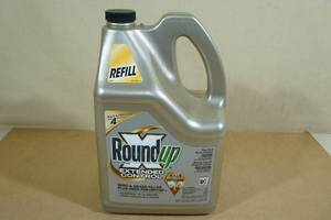lot 194 image: 1 Gallon Round Up Extended Control Refill Jug