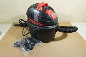 lot 207 image: Shop Vac WetDry Vacuum with Attatchments