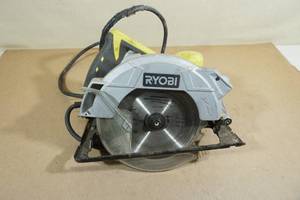lot 215 image: Ryobi 7.25 Corded Circular Saw