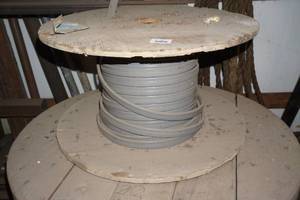 lot 26 image: 83 Underground Wire