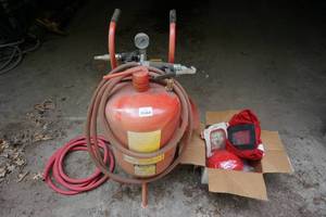 lot 231 image: Portable Sandblaster with Accessories