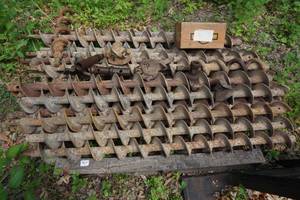 lot 295 image: 22 1-14 Hex Drive Flite Augers - 5 Diameter - With Bits