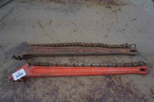 lot 48 image: 2 Ridgid 3 Chain Pipe Wrenches