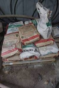lot 76 image: Assorted Granular Grout