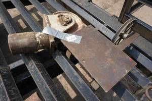 lot 533 image: Large Industrial Caster and Cart