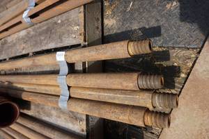 lot 531 image: 4 Rods for Augers