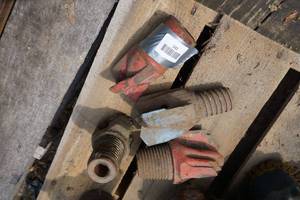 lot 545 image: 4 Assorted Drilling Bits - 2-12 - 3 Diameter