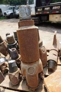 lot 512 image: 8-12 Tri Cone Drilling Bit