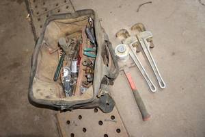 lot 554 image: Tool Bag with Assorted Hand Tools