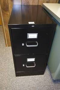 lot 519 image: 2 Drawer File Cabinet