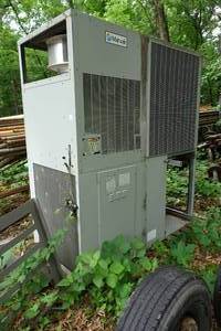 lot 460 image: Heating and Air Conditioning Unit - From Cell Tower
