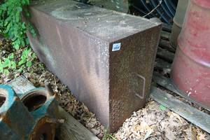 lot 479 image: Diamond Plate Drilling Tub