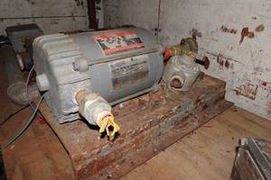 lot 312 image: Dayton 14 HP 115V Single Phase Electric Motor