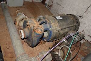 lot 311 image: Pump with 34 HP 115V Electric Motor