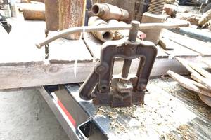 lot 495 image: Vintage Nye No 71 Pipe Vise