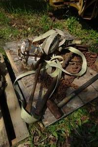 lot 492 image: Pallet of Assorted Items - Straps, Binders, Chains, Bottle Jack