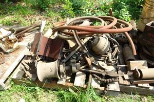 lot 491 image: Pallet of Assorted Items - Hoses, Chain Wrench, Oxy-Acetylene