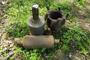 lot 560 image: 4-14 Diedrich Red Head, Center Bit, Topper, and Drilling Bit