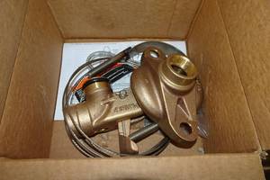 lot 106 image: NEW Baker 4A0LF Bulldog 4x1 Brass Adapter