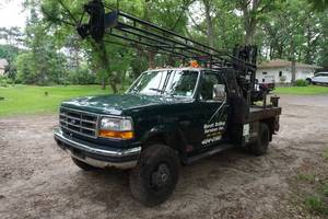 lot 1H image: 1993 Ford F350 Auger Truck - 7.3L Power Stroke