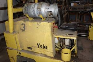 lot 1G image: Yale 12,500 Lb Propane Cushion Tire Forklift