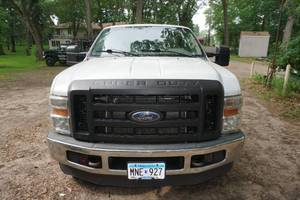 lot 1M image: 2008 Ford F-250 Super Duty 5.4L Gas Pickup Truck