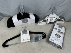 Non-Slip Clothes Hangers, 3 Storage Bins