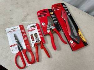 New Corona Plant and Tree Trimmers