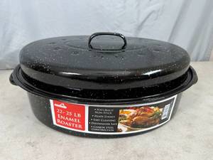 New Large Enamel Roaster Pan with Lid