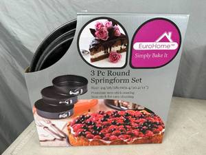 New 3 Pc Round Springform Baking Set