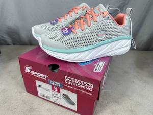 New Skechers Premium Cushiooning Shoes - Size 5