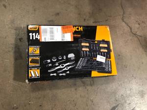 lot 17 image: GEARWRENCH SAEMetric Ratcheting Tap and Die Set (114-Piece)  Customer Returns See Pictures